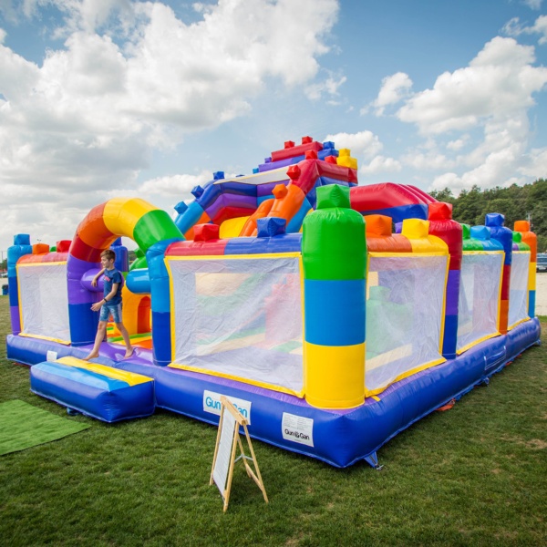Inflatable with slide - Colourful Blocks combo MAXI