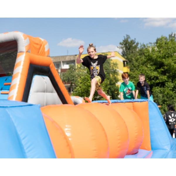 Inflatable Wipeout without side walls