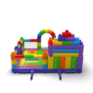 Inflatable playground 8x6 in colourful blocks motif